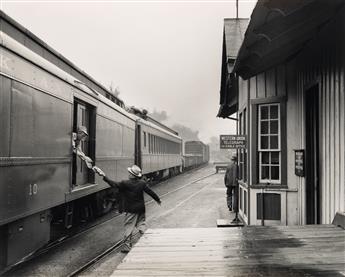 O. WINSTON LINK (1914-2001) Some last minute mail is passed aboard Train 202 * A Lansing café, dirty dishes.